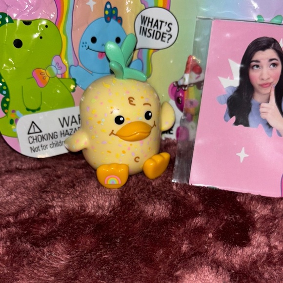 Moriah Elizabeth series 2 Color Splash Mystery Figure - Picture 2 of 6